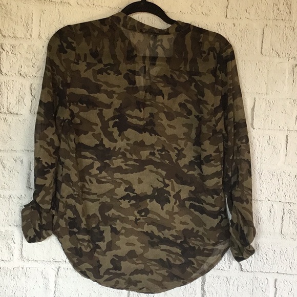 B-ENVIED CAMOUFLAGE BLOUSE SIZE MEDIUM - Picture 5 of 7